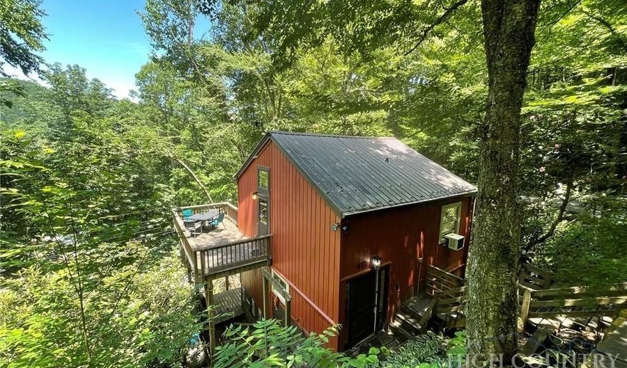 430 Laurel Ridge Rd, Banner Elk, NC 28604 - 2 Beds, 2 Bath