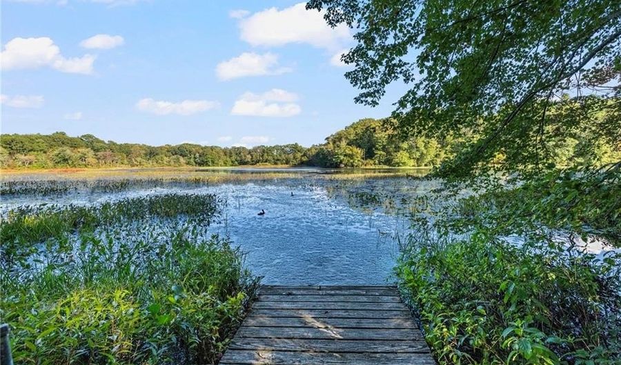 56 WOODVILLE ALTON Rd, Hopkinton, RI 02894 - 3 Beds, 3 Bath