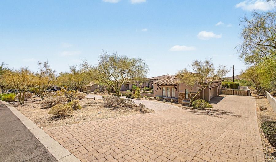35814 N 58TH St, Cave Creek, AZ 85331 - 5 Beds, 6 Bath
