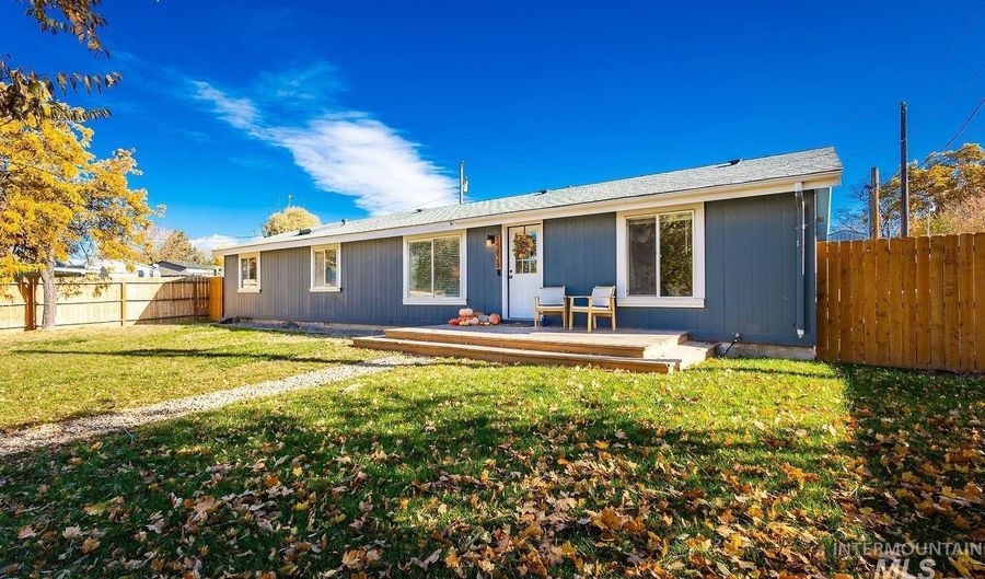 15828 Alverta Ave, Caldwell, ID 83607 - 4 Beds, 2 Bath