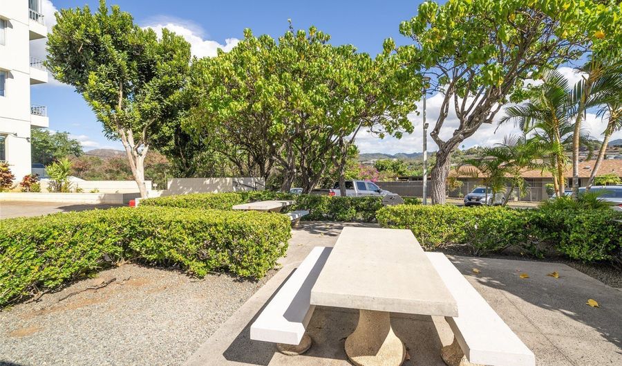 1160 Ala Napunani St 1105, Honolulu, HI 96818 - 2 Beds, 2 Bath