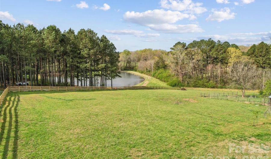 44134 Vickers Store Rd, Albemarle, NC 28001 - 2 Beds, 2 Bath