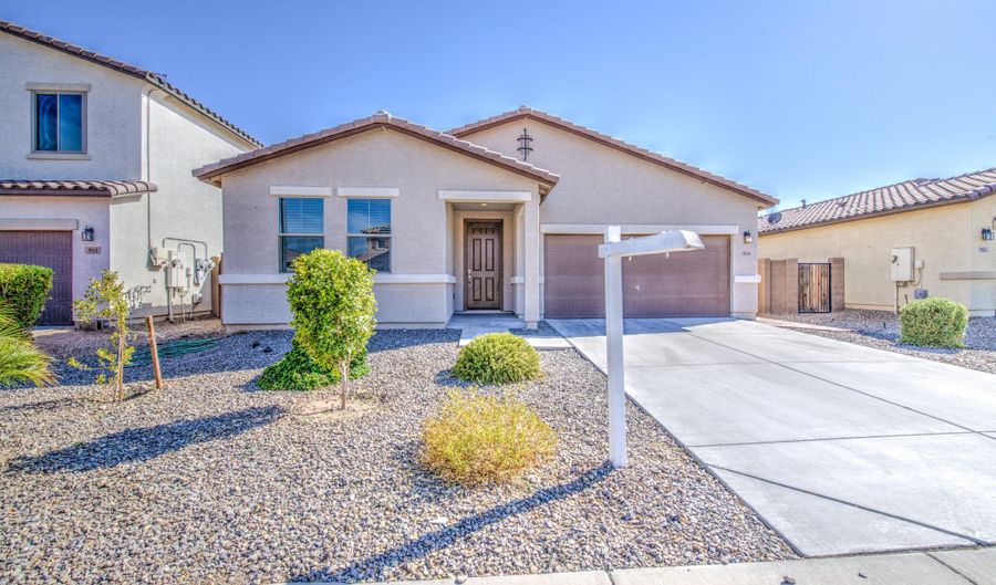 929 E OVERLIN Ln, Avondale, AZ 85323 - 3 Beds, 2 Bath