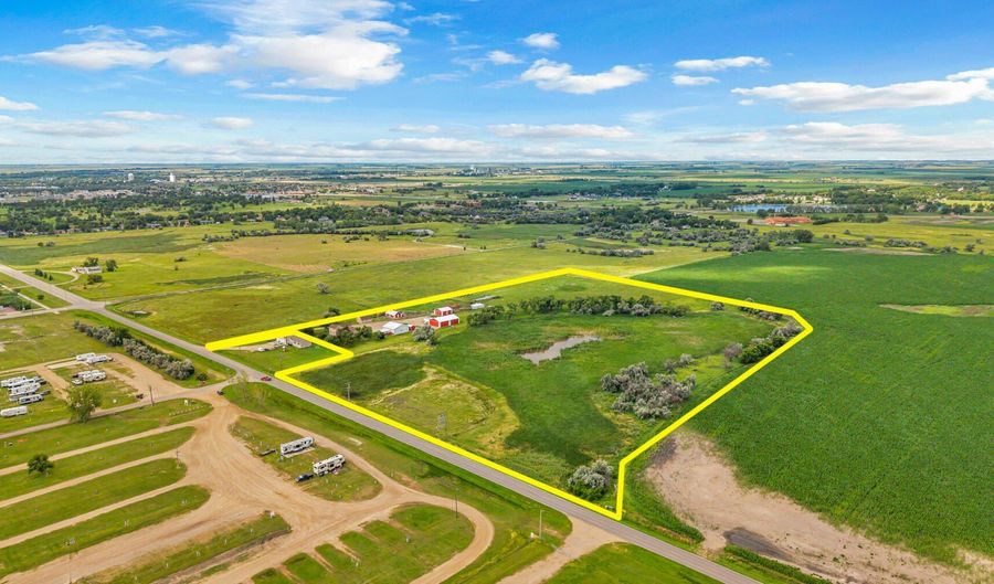 3155 387th Ave, Aberdeen, SD 57401 - 4 Beds, 3 Bath