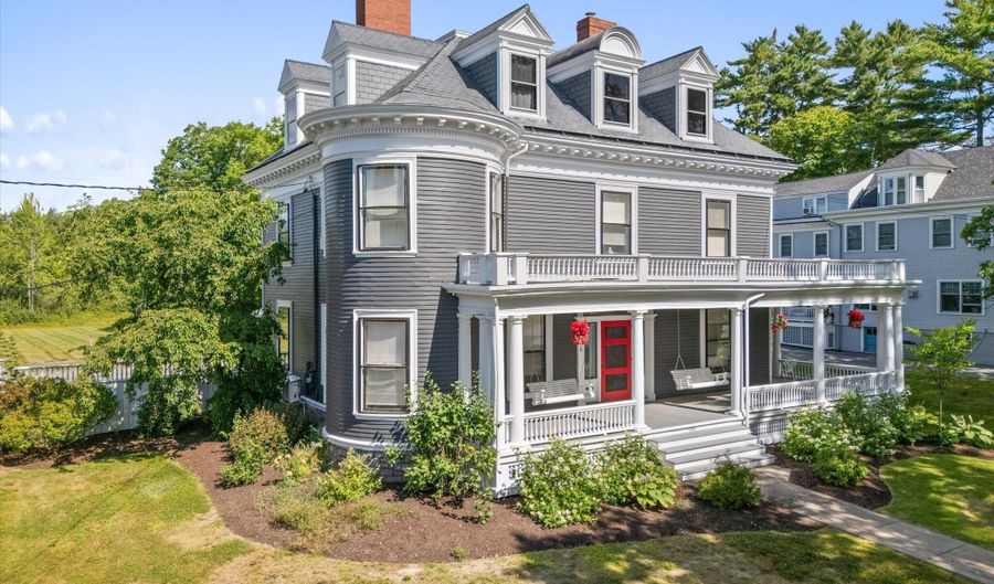 75 W Broadway, Bangor, ME 04401 - 5 Beds, 4 Bath
