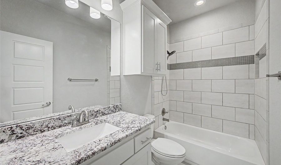 636 Yucca Ct, Aledo, TX 76008 - 4 Beds, 3 Bath