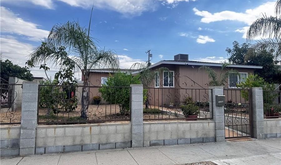 10152 Stanwin, Arleta, CA 91331 - 3 Beds, 2 Bath