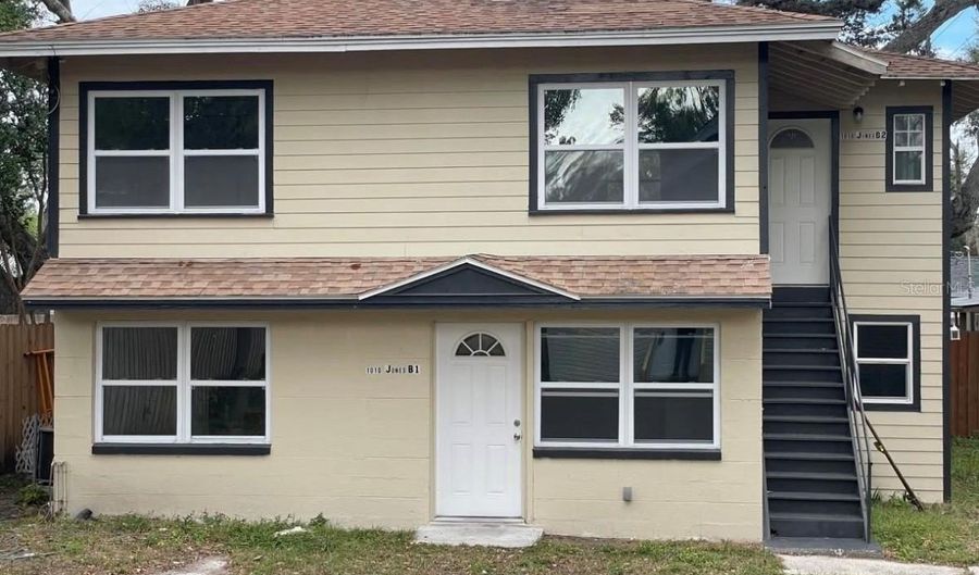 1010 JONES St B2, Clearwater, FL 33755 - 2 Beds, 1 Bath