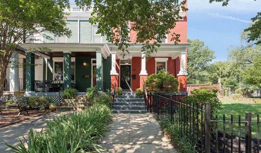 701 KENTUCKY Ave SE, Washington, DC 20003 - 4 Beds, 4 Bath