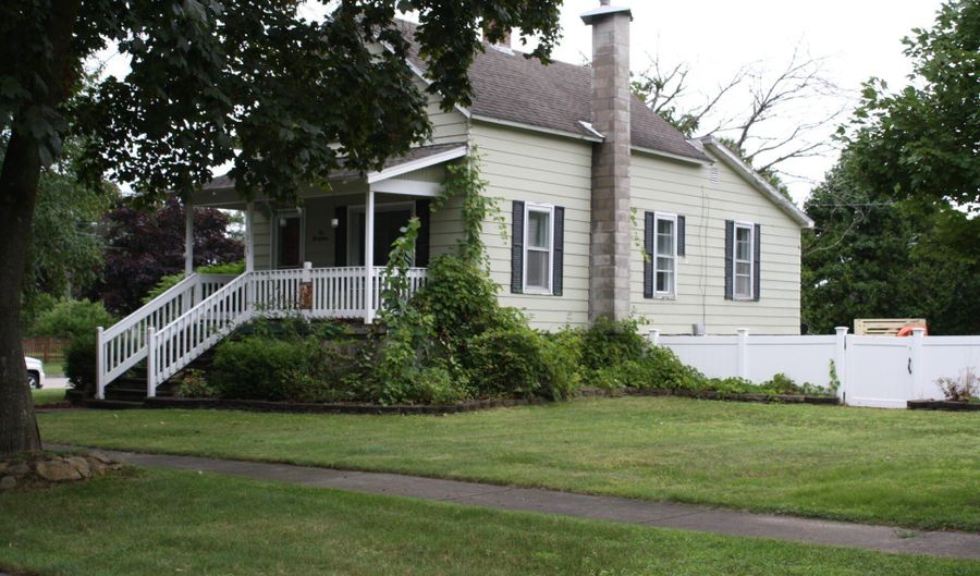 1029 S 4th Ave, Alpena, MI 49707 - 3 Beds, 2 Bath