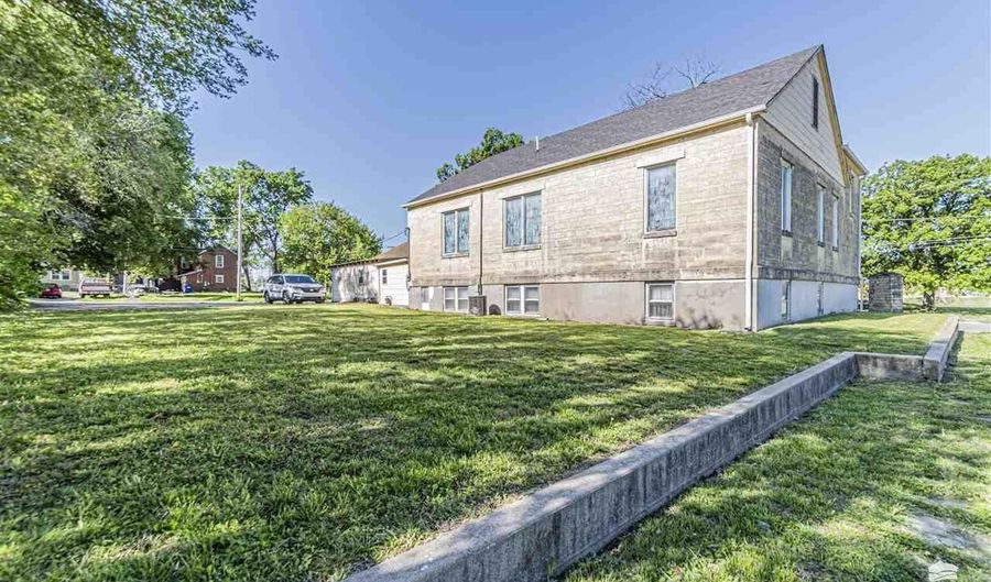 1219 N Franklin, Abilene, KS 66441 - 0 Beds, 0 Bath