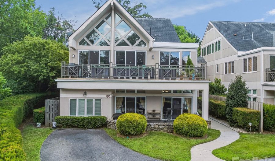30 Dover St, Asheville, NC 28804 - 2 Beds, 3 Bath