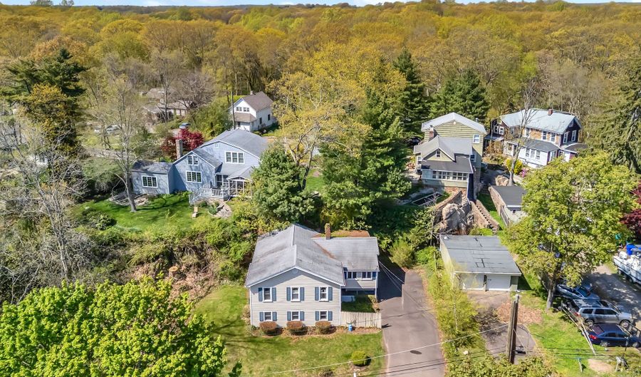 58 Grove St Ext, Branford, CT 06405 - 4 Beds, 2 Bath