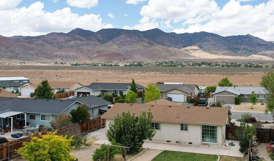 2087 Lonnie Ln, Dayton, NV 89403 - 3 Beds, 2 Bath