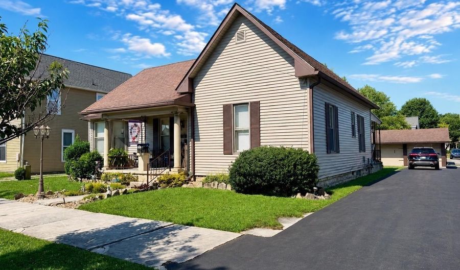 1111 M St, Bedford, IN 47421 - 2 Beds, 1 Bath