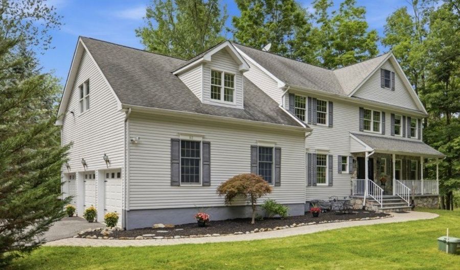 80 Skytop Rd, Andover, NJ 07860 - 5 Beds, 4 Bath