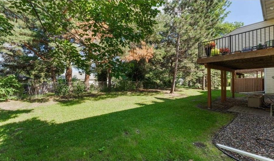 2682 Cutters Grove Cir, Anoka, MN 55303 - 2 Beds, 2 Bath