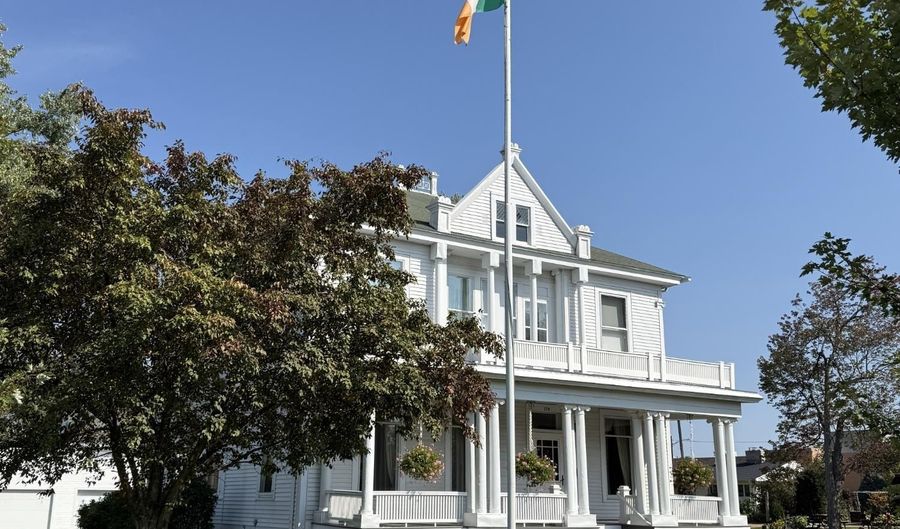 116 5TH Ave, Antigo, WI 54409 - 5 Beds, 3 Bath