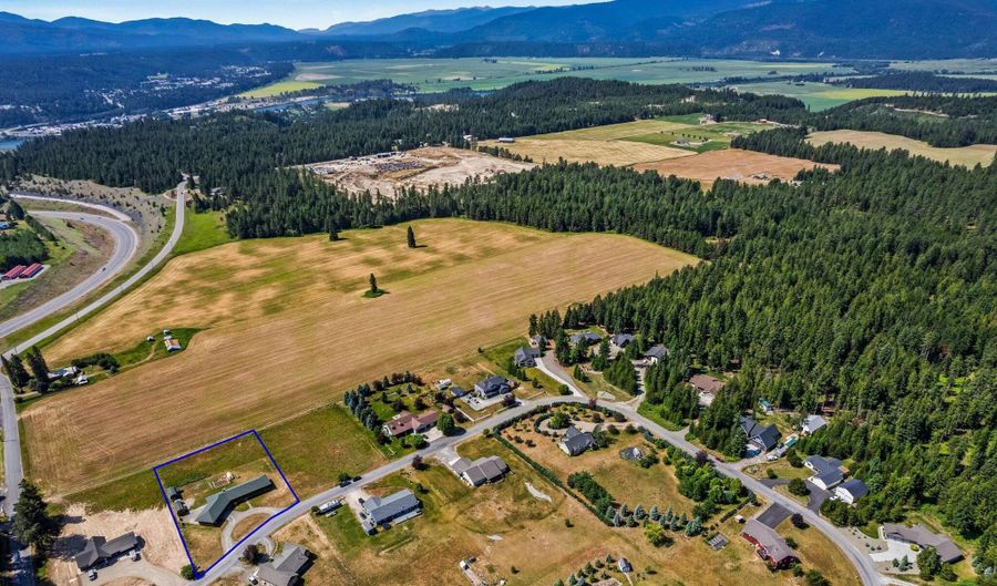 64 Heights Loop, Bonners Ferry, ID 83805 - 3 Beds, 2 Bath