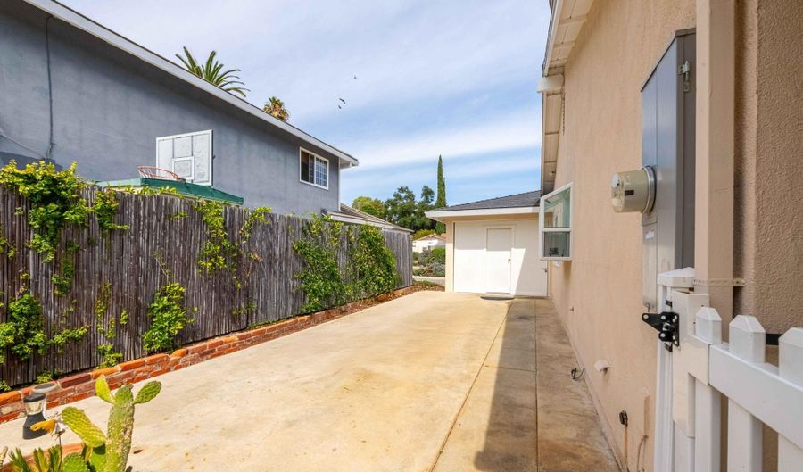 5879 Wheelhouse Ln, Agoura Hills, CA 91301 - 3 Beds, 2 Bath