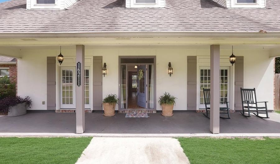 16211 Coliseum Ave, Baton Rouge, LA 70816 - 4 Beds, 4 Bath