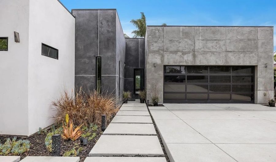 427 Hilmen Pl, Solana Beach, CA 92075 - 4 Beds, 5 Bath