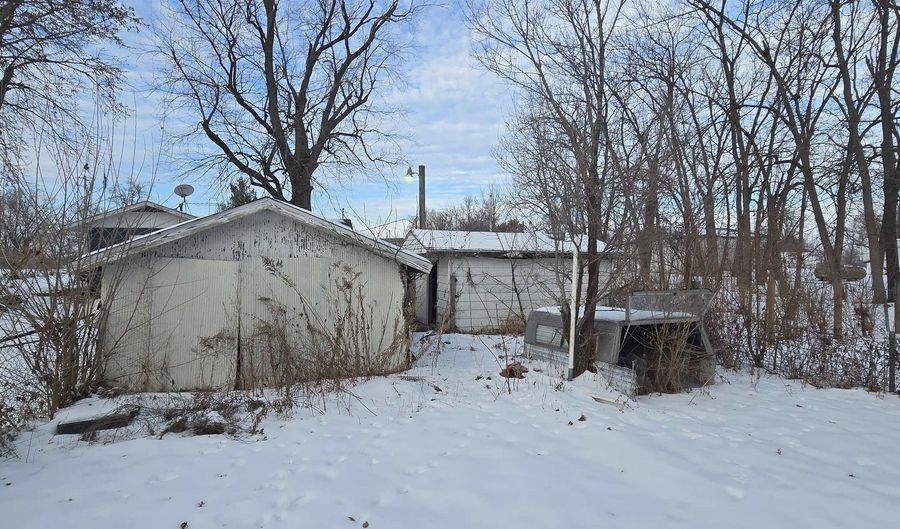 1666 Bridge St, Albia, IA 52531 - 3 Beds, 1 Bath