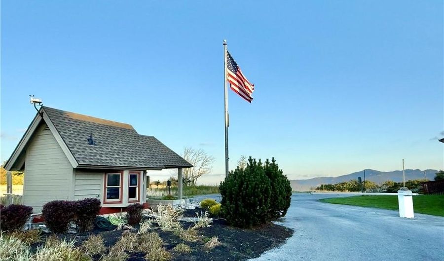 301 Pinnacle Inn Rd 2201, Beech Mountain, NC 28604 - 2 Beds, 2 Bath