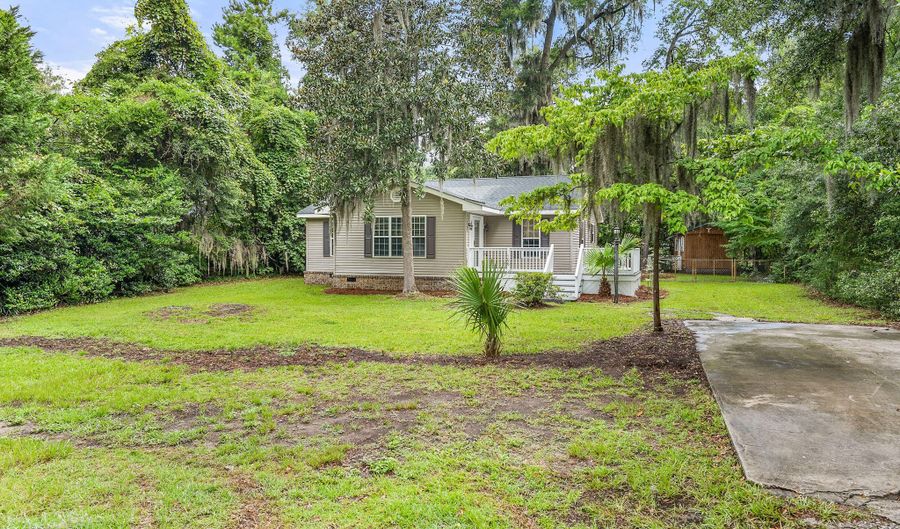106 Verdier Rd, Beaufort, SC 29902 - 3 Beds, 3 Bath