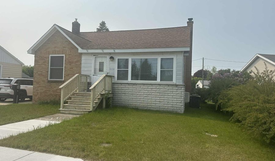 1111 S Fourth Ave, Alpena, MI 49707 - 2 Beds, 1 Bath