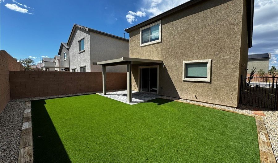 5449 Lynn Creek Ave, Las Vegas, NV 89139 - 3 Beds, 3 Bath