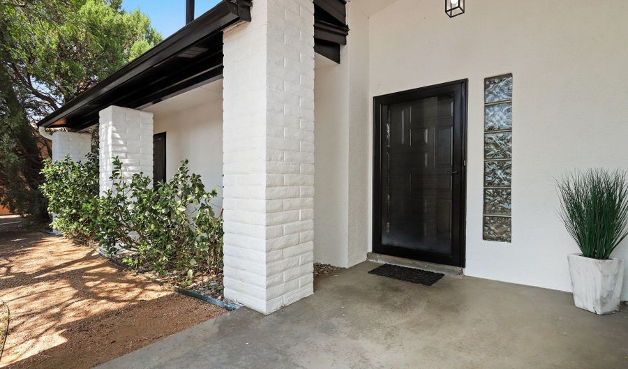 3900 Big Sky Dr NE, Albuquerque, NM 87111 - 4 Beds, 3 Bath