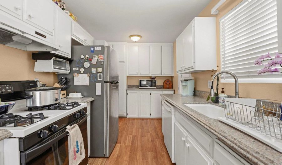 3719 Mira Pacific Dr, Oceanside, CA 92056 - 2 Beds, 2 Bath