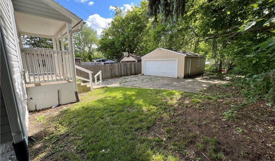 2286 6th St SW, Akron, OH 44314 - 2 Beds, 1 Bath