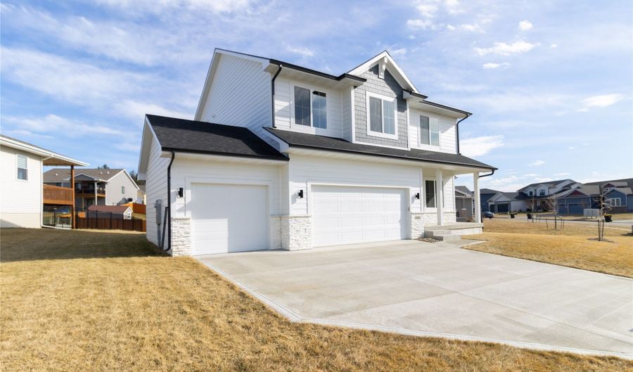 1409 Timberview Dr, Adel, IA 50003 - 4 Beds, 3 Bath