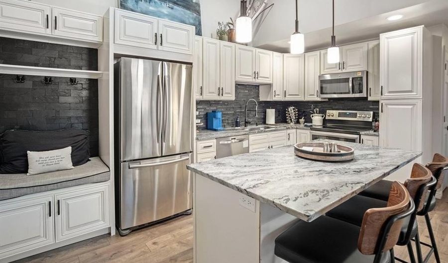 1061 W BEAVER CREEK Blvd F203, Avon, CO 81620 - 2 Beds, 2 Bath