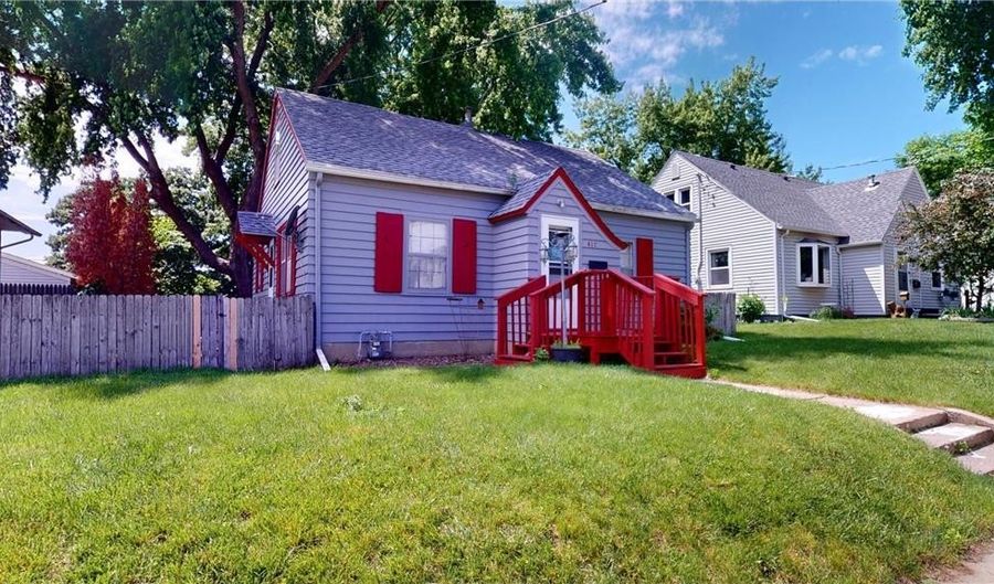 417 Columbus Ave, Albert Lea, MN 56007 - 3 Beds, 2 Bath