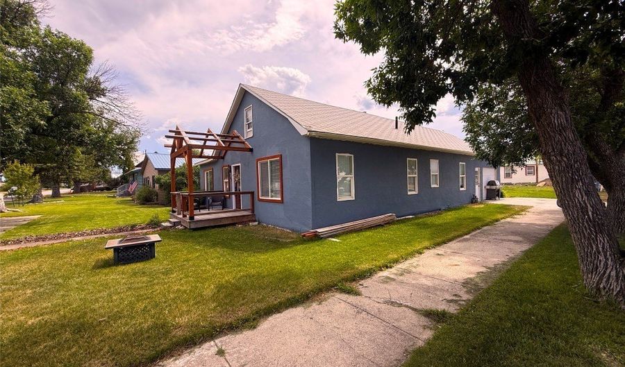 202 Busha, Big Timber, MT 59011 - 2 Beds, 2 Bath