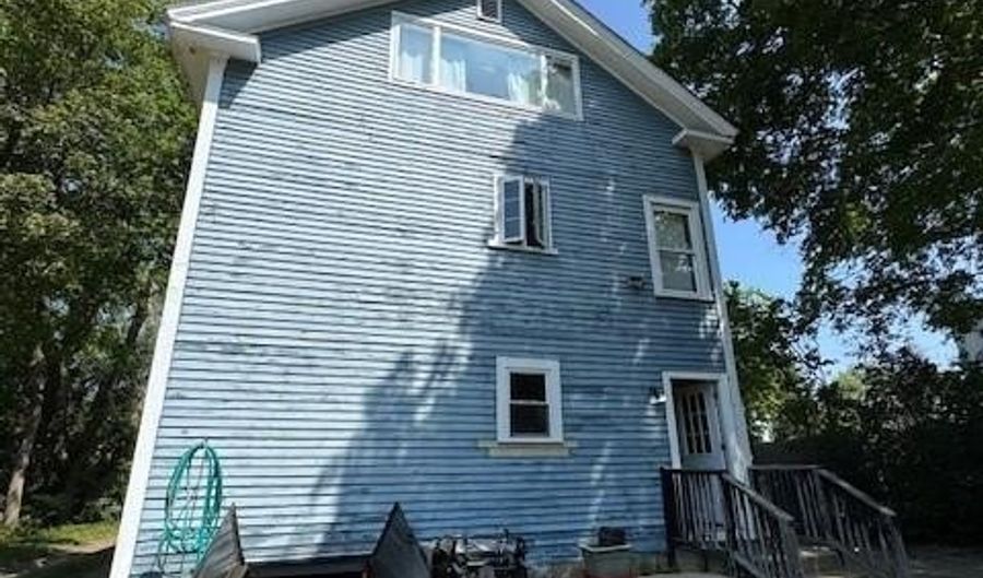 1088 Main St, Hopkinton, RI 02832 - 5 Beds, 3 Bath