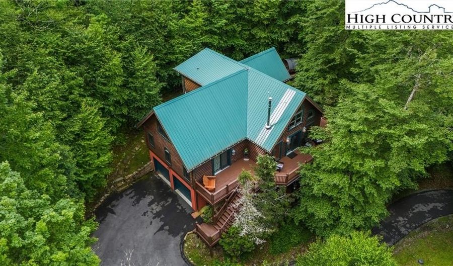 49 Dandelion Ln, Banner Elk, NC 28604 - 3 Beds, 4 Bath
