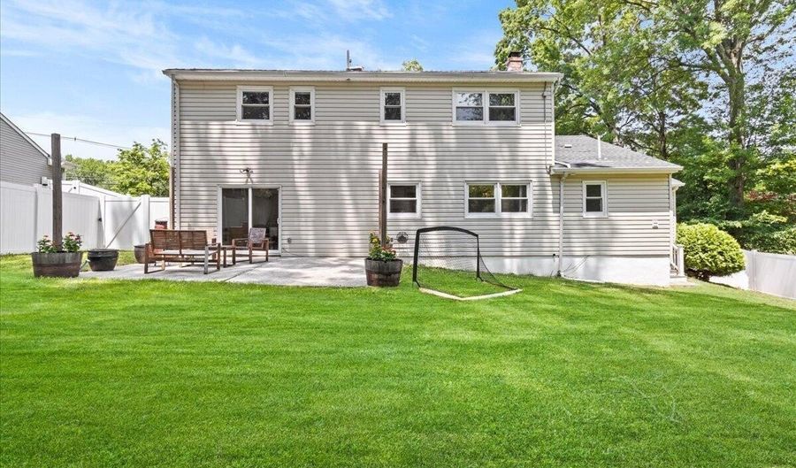 176 Church St, Aberdeen, NJ 07747 - 4 Beds, 3 Bath