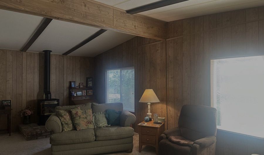 16735 THOMPSON Rd, Brookings, OR 97415 - 2 Beds, 2 Bath