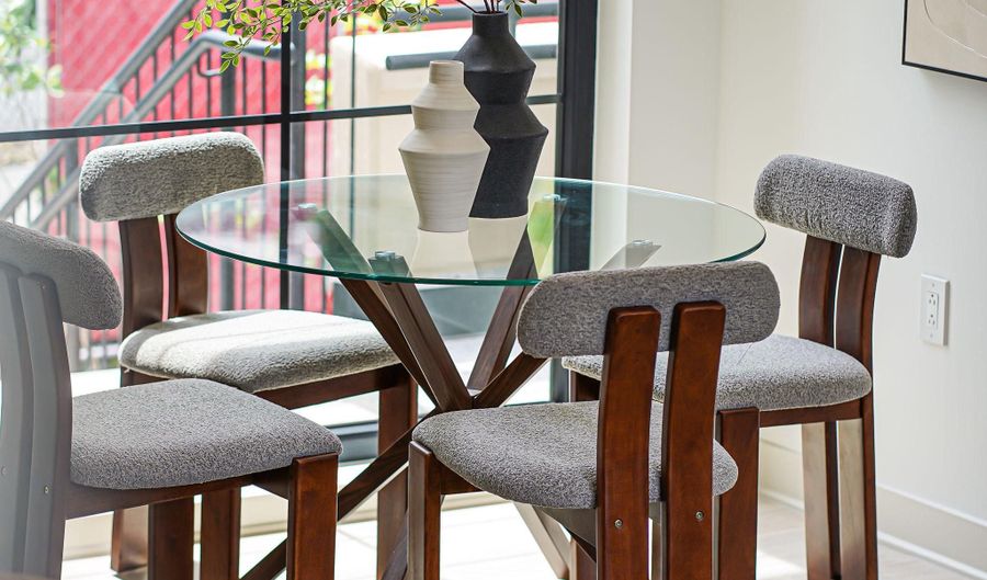 2907 NEWARK St NW, Washington, DC 20008 - 2 Beds, 2 Bath