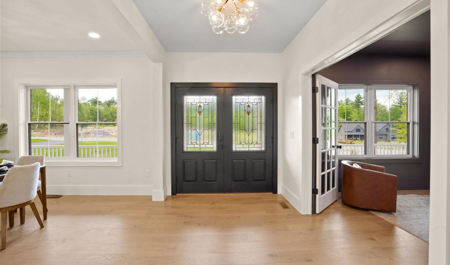 32 Colby Farm Rd, Chester, NH 03036 - 4 Beds, 4 Bath