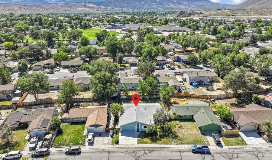 1415 Continental Dr, Carson City, NV 89701 - 4 Beds, 2 Bath