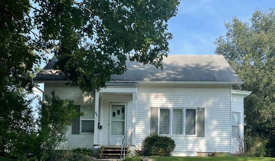 403 N 3rd St, Monmouth, IL 61462 - 3 Beds, 2 Bath