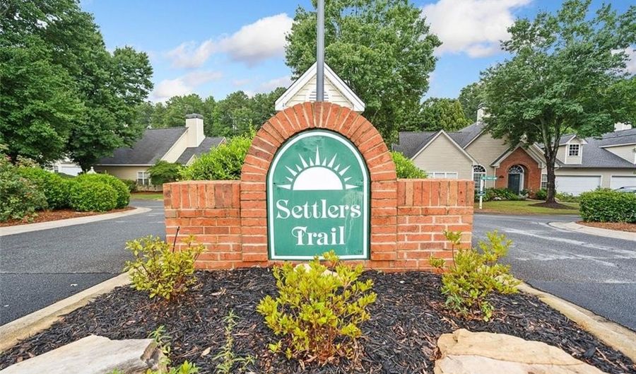 1245 CREEK FOREST Ln 8, Austell, GA 30106 - 3 Beds, 2 Bath