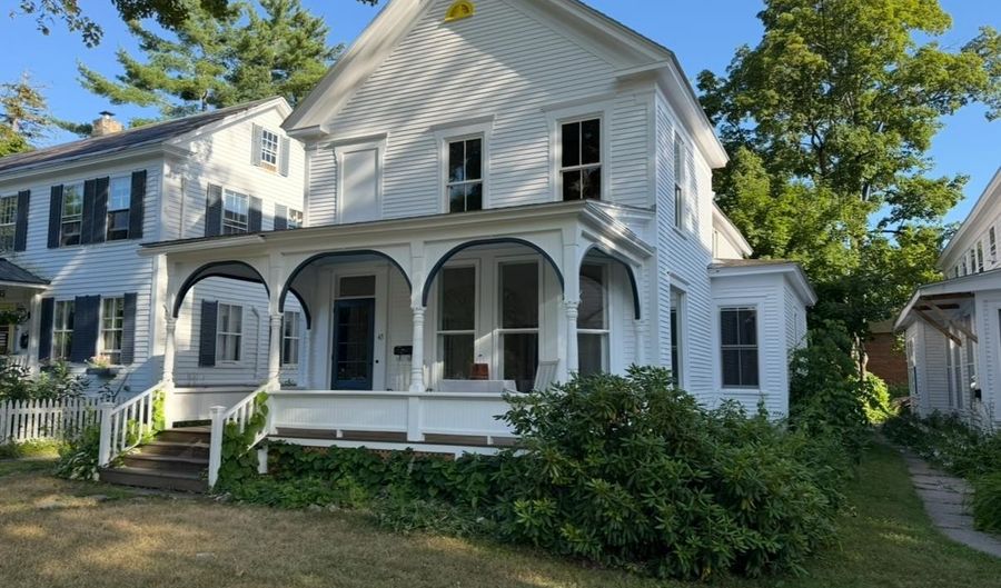 43 Park St, Brandon, VT 05733 - 3 Beds, 2 Bath