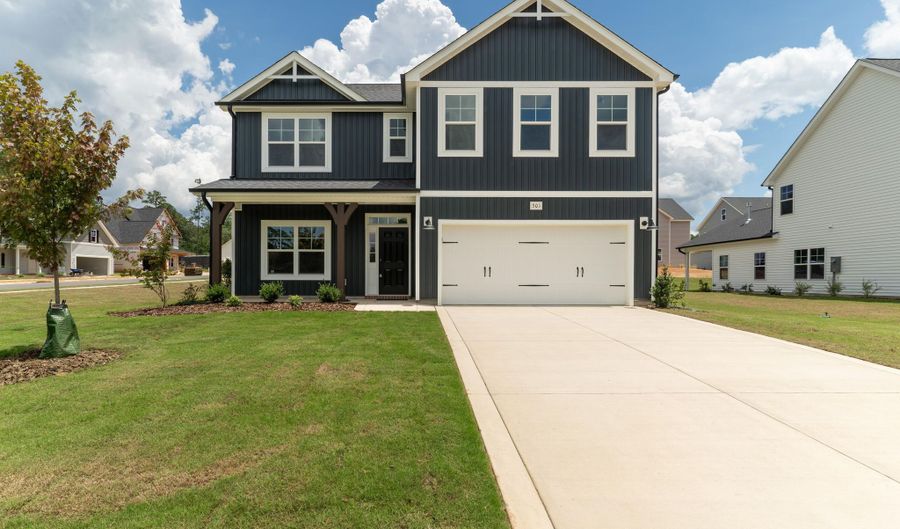 301 Glassmine Trl 48, Aberdeen, NC 28315 - 5 Beds, 3 Bath