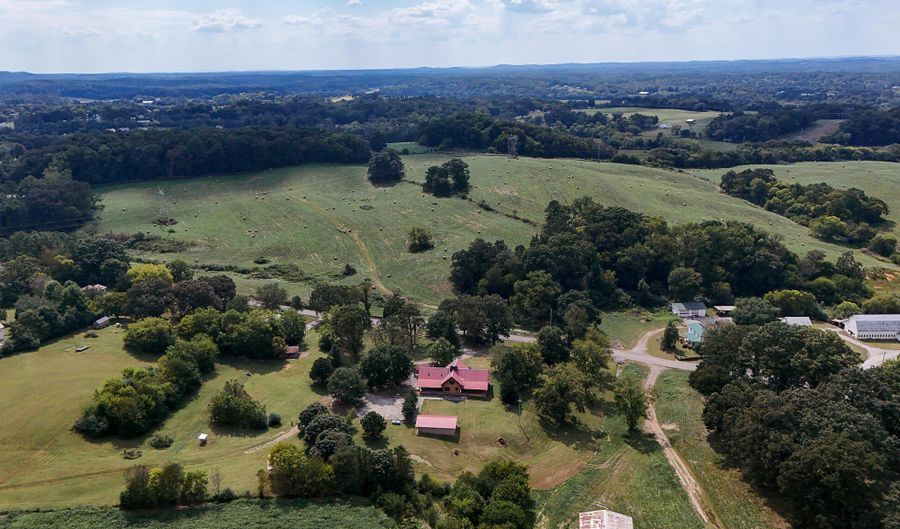 388 Patty Rd, Benton, TN 37307 - 3 Beds, 3 Bath